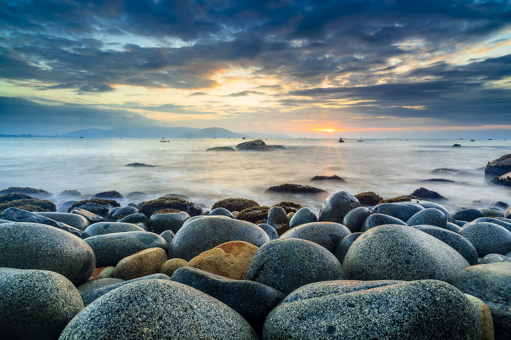 Bãi tắm Hoàng Hậu